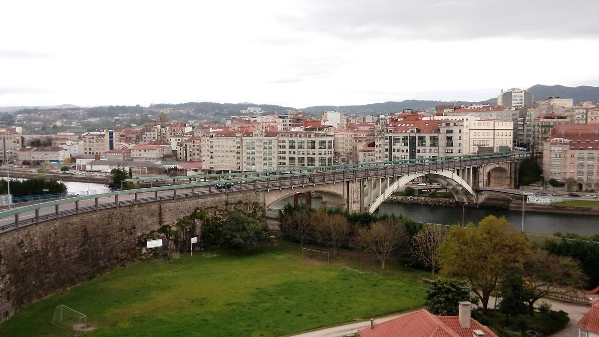 Vista del puente de A Barca.