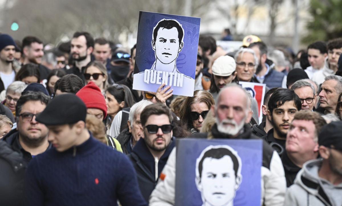 L’extrema dreta francesa mostra la seva força al carrer