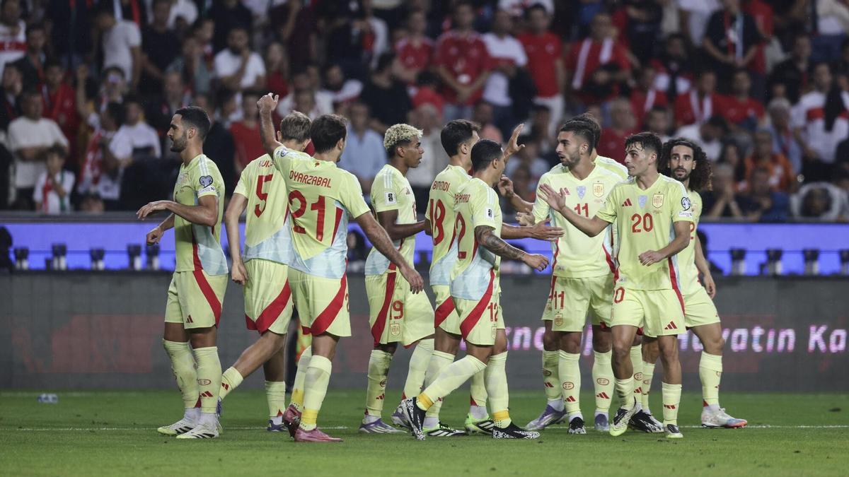 España - Serbia: alineaciones probables del partido amistoso en el Estadio La Cerámica de Villarreal