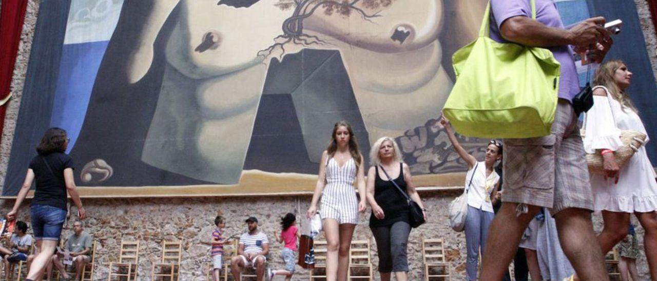 Turistes a l’interior del museu Dalí, en una imatge d’arxiu