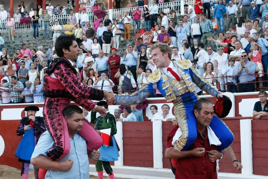 Toros en San Pedro: Cayetano, por la puerta grande