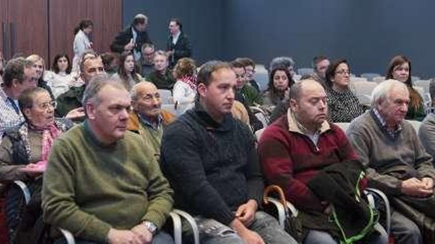 Público, ayer, en el Club Prensa Asturiana.