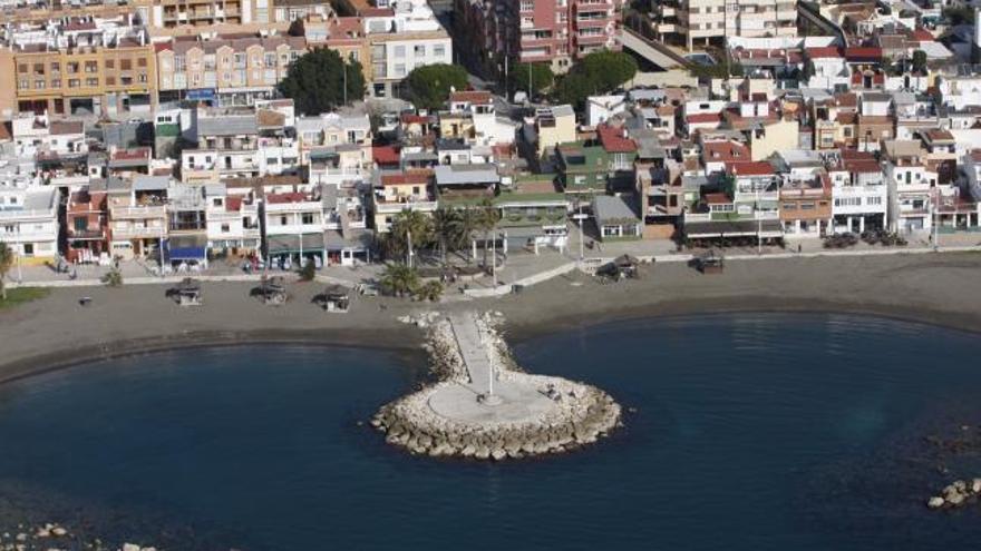 Imagen de algunas de las casas de la barriada del Pedregal afectadas por la Ley de Costas.