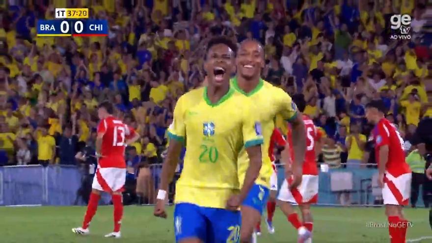 El primer gol de Estevao con la selección de Brasil