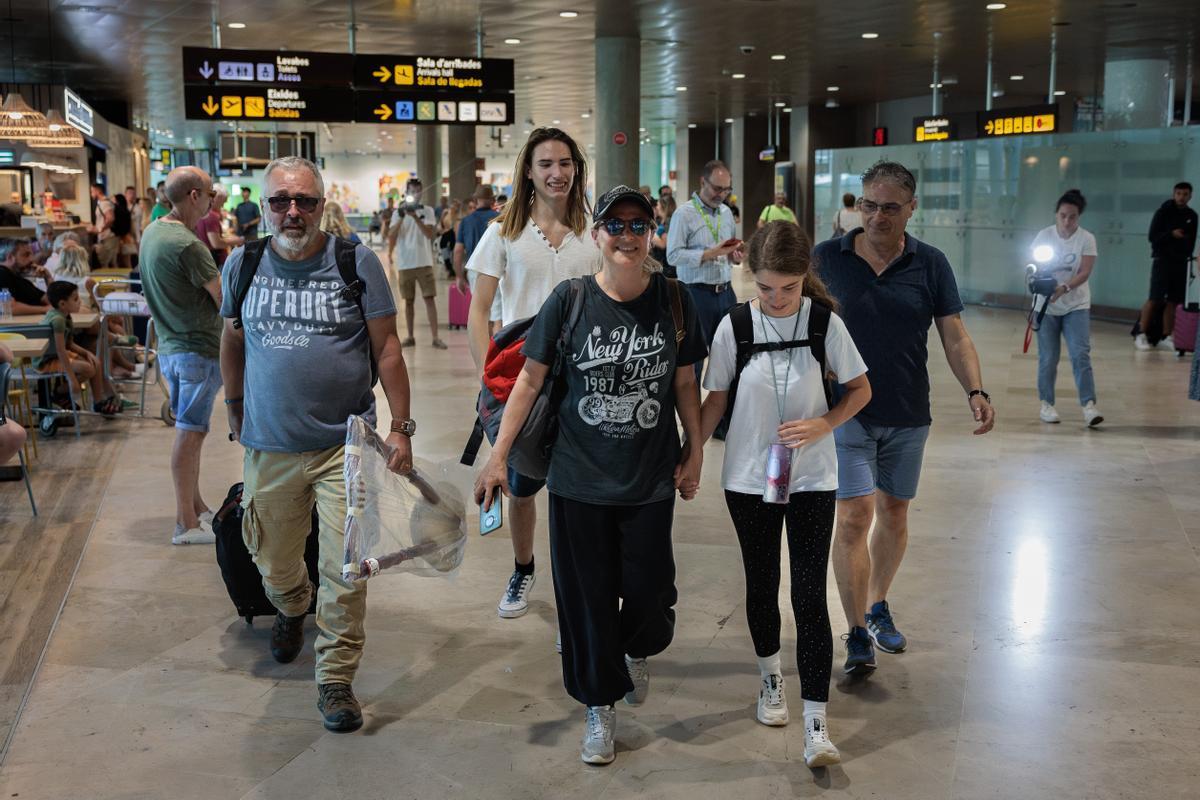 Llegan a Valencia algunos de los turistas atrapados en Etiopía