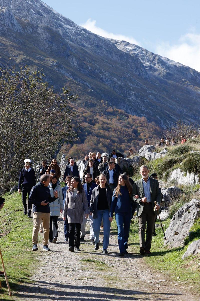 La familia real visita Sotres