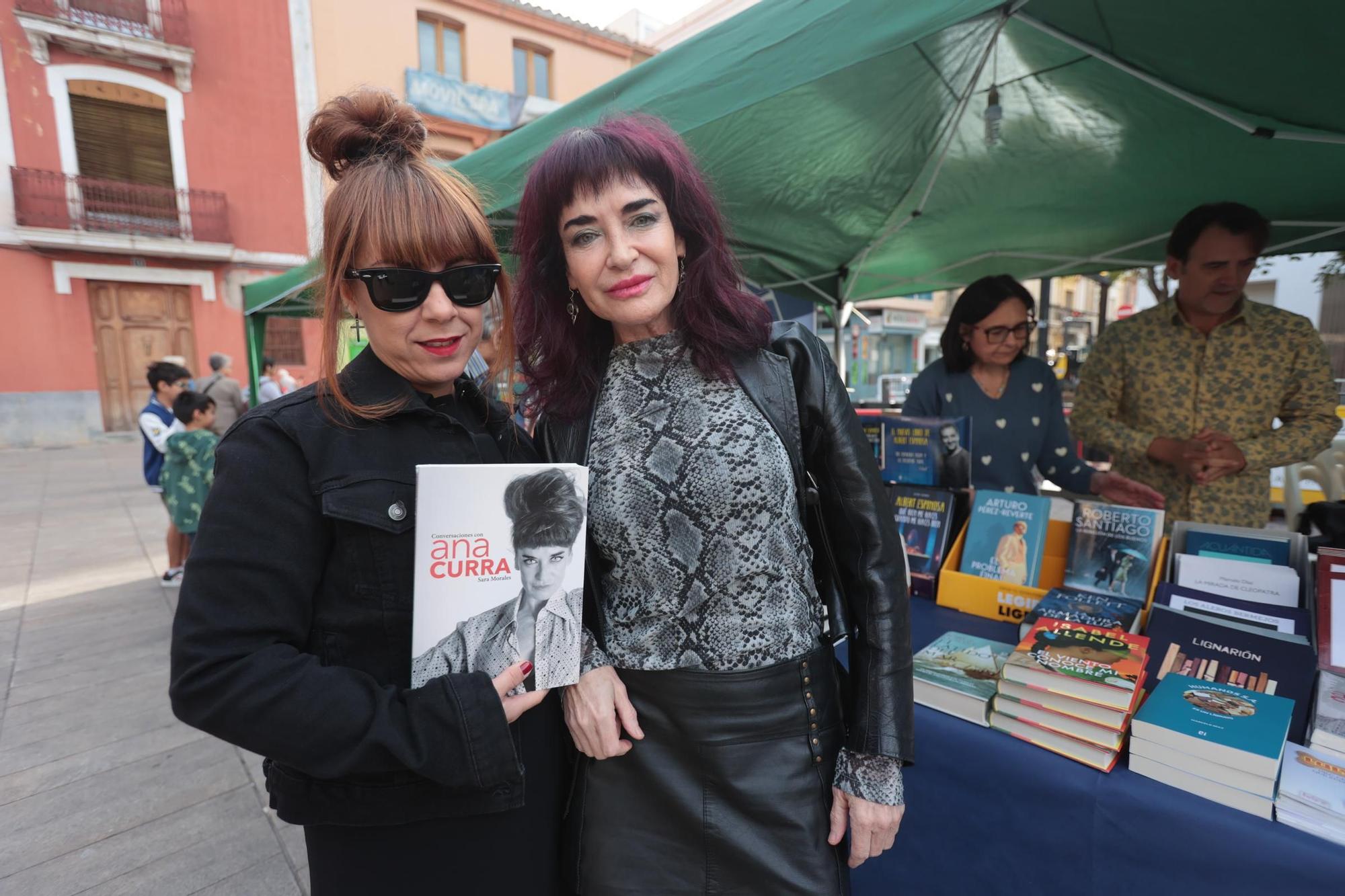 Las fotos de la primera jornada de la Fira del Llibre de Vila-real