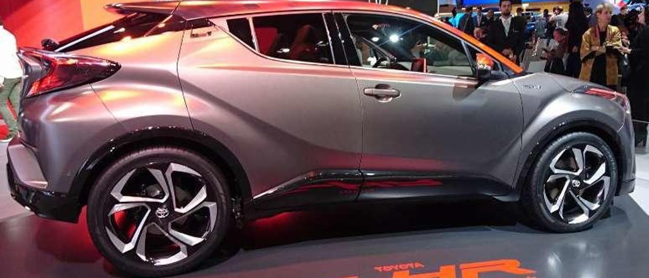 Nuevo Toyota C-HR Hy-Power en el Salón de Frankfurt. // FDV