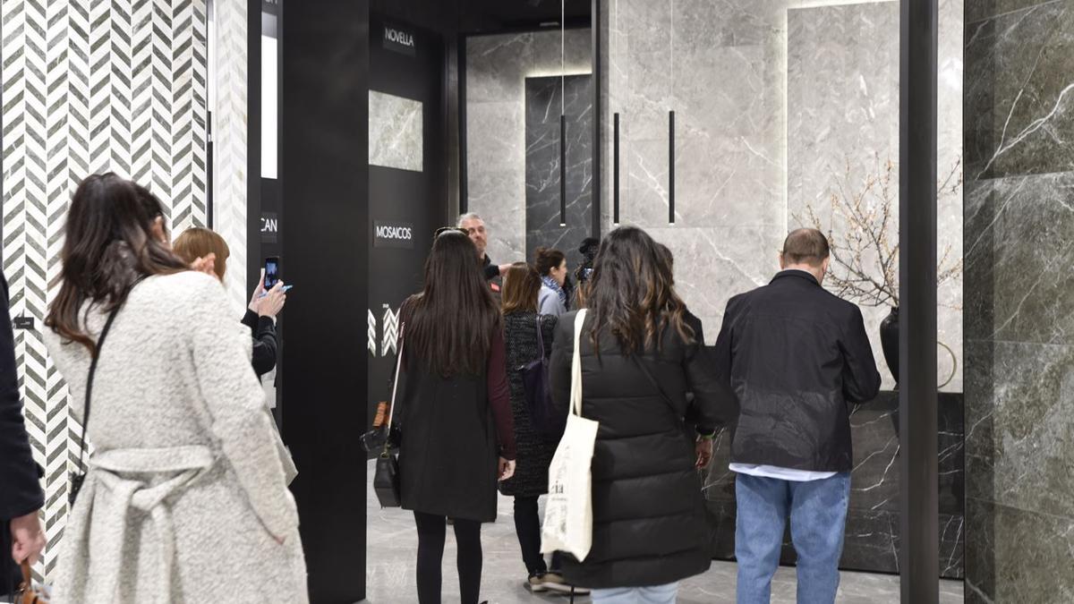 El ‘showroom’ de Saloni ha contado con la presencia de numerosos clientes y profesionales del sector.
