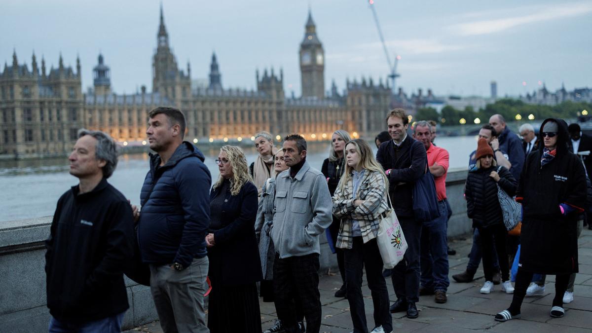 Colas en Londres para dar el último adiós a Isabel II