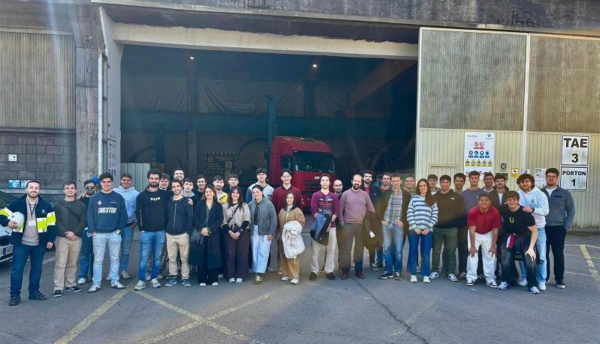 Un momento de la visita a las instalaciones.