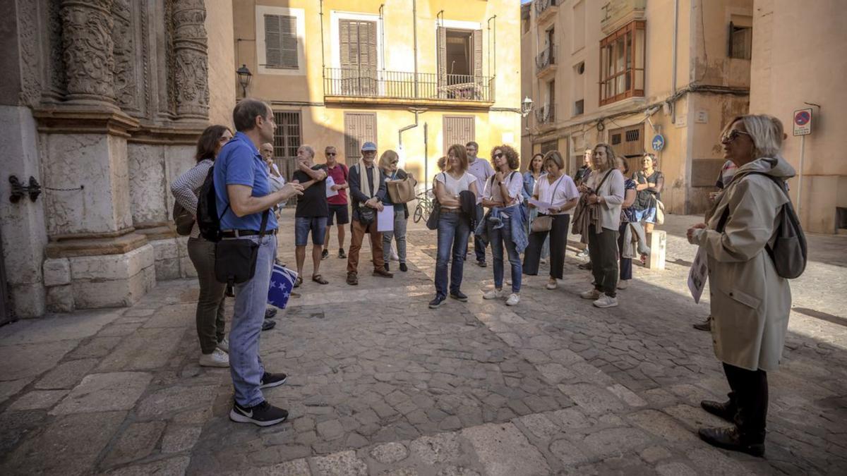 Visita histórica y cultural en Palma con la mujer como protagonista.