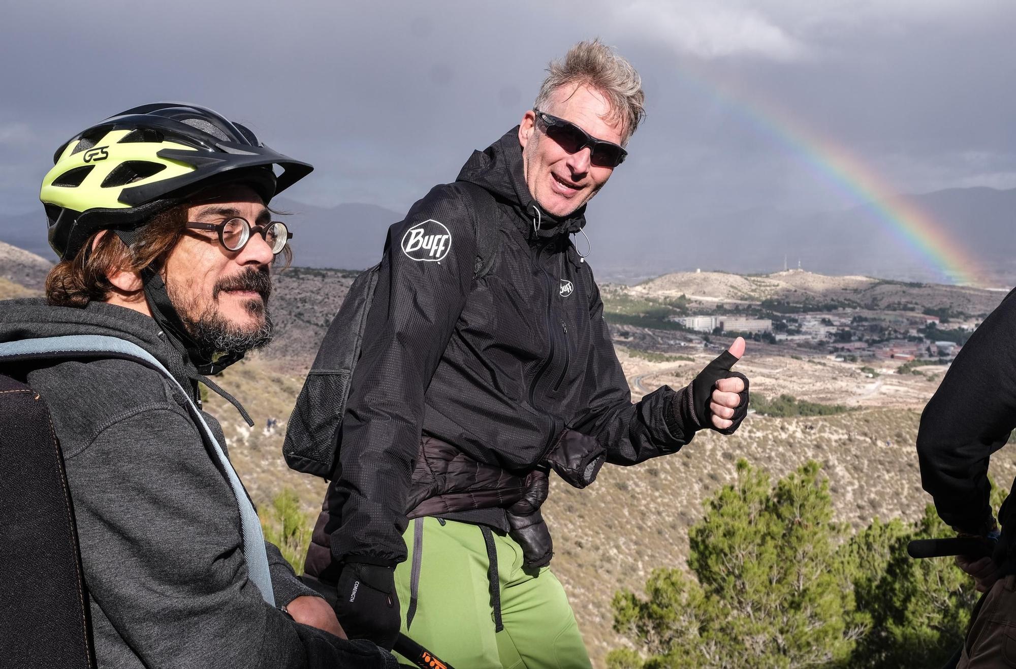 Así ha sido la subida más inclusiva al Monte Bolón de Elda en el día de Reyes