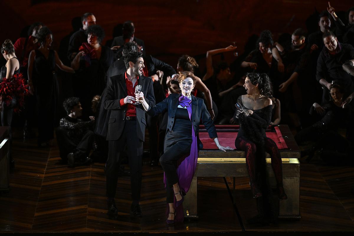 EN IMÁGENES: Ópera "La traviata" en Oviedo