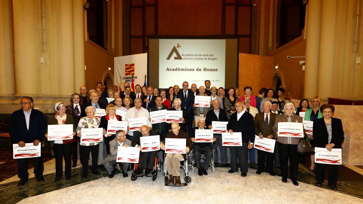 La Academia de las Artes del Folclore y de la Jota de Aragón nombra a sus académicos de honor de 2023