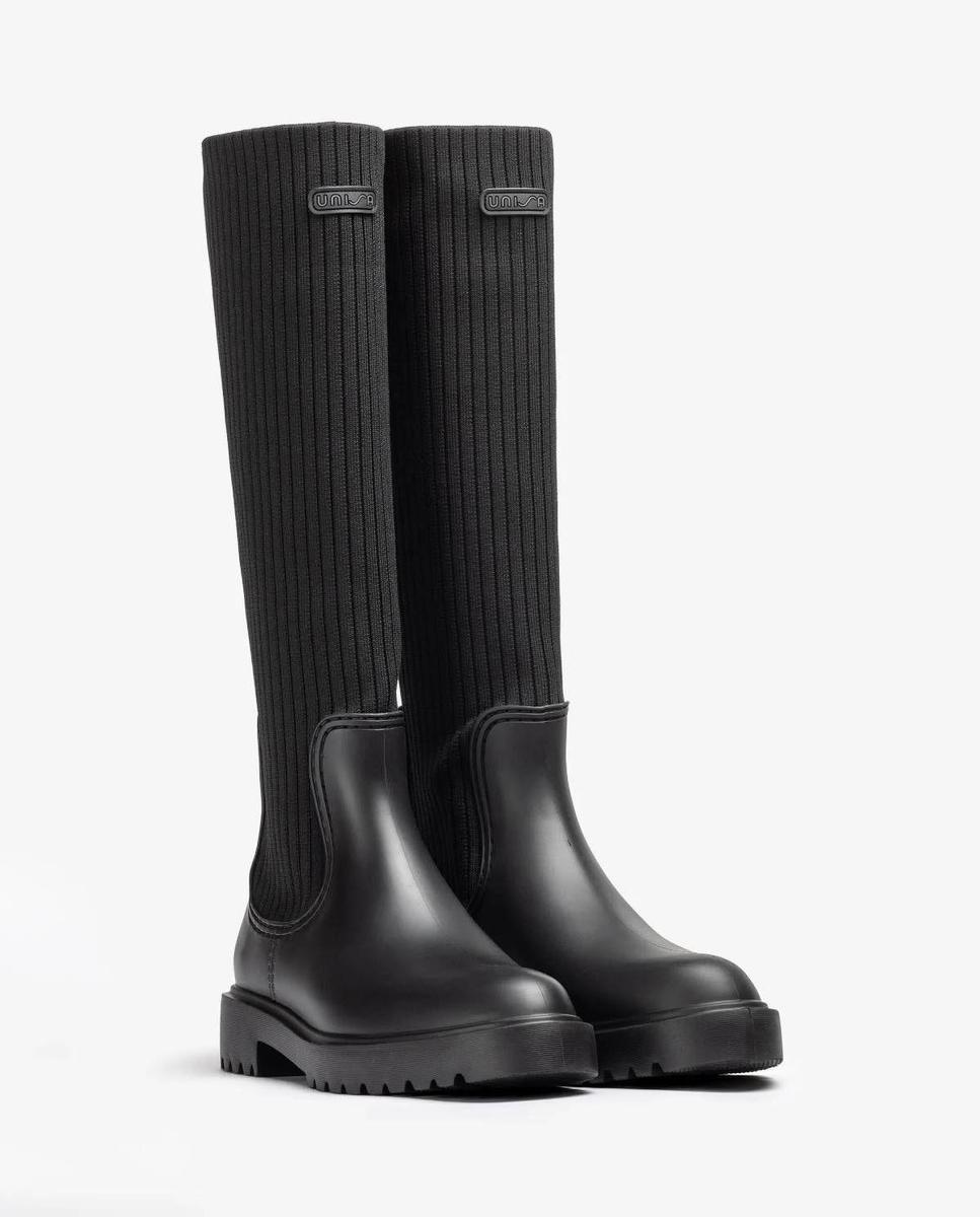BOTAS GOMA AGUA | 8 Botas Y Botines De Agua (y Cómo Combinarlos) Para Superar Los Días De Lluvia Con Matrícula De Honor En Estilo