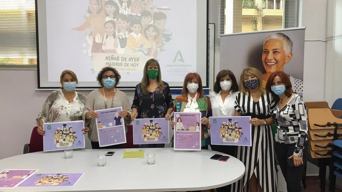 Las cordobesas Pilar Gómez y Ana Alonso protagonizan el calendario coeducativo del IAM ‘Niñas de ayer, mujeres de hoy’