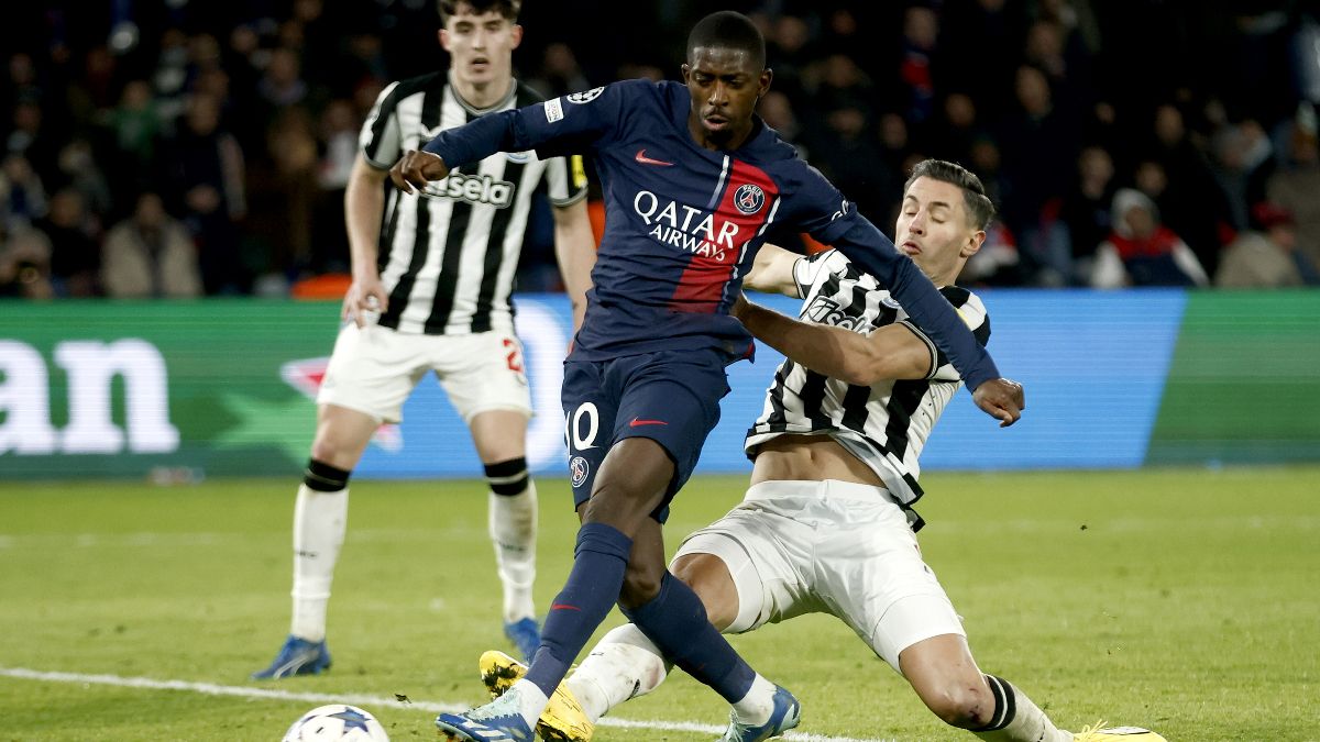 Dembélé, en una acción frente al Newcastle