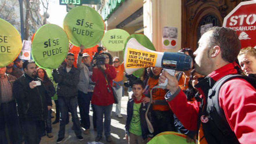 Protesta contra los desahucios en Valencia.