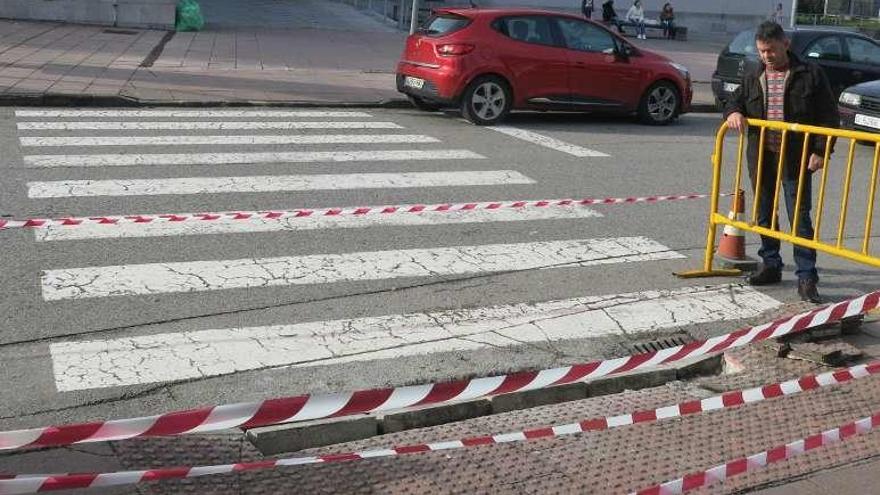 Uno de los cruces de Moreda donde se está trabajando.