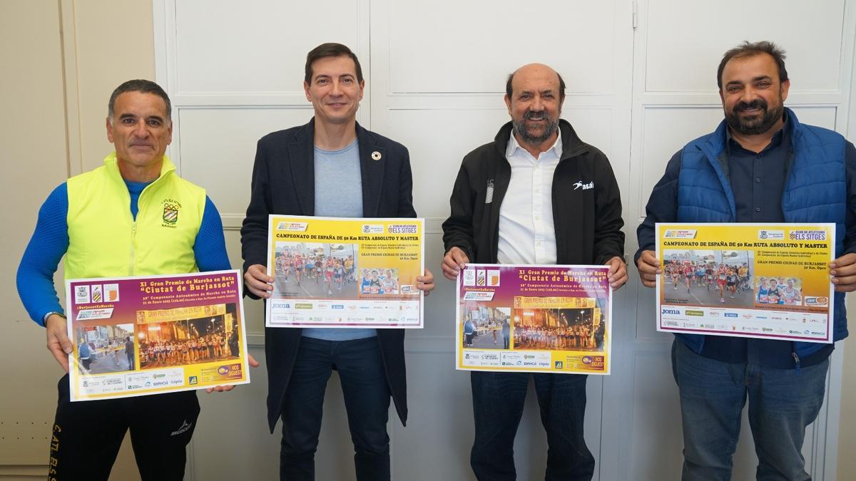 En la presentación participaron el Presidente del C.A.Els Sitges, Eduardo L. Gómez ; el alcalde de Burjassot, Rafa García; el presidente de la Federación de Atletismo de la Comunitat Valenciana, Vicente Añó y el concejal de Deportes, Juan Gabriel Sánchez.