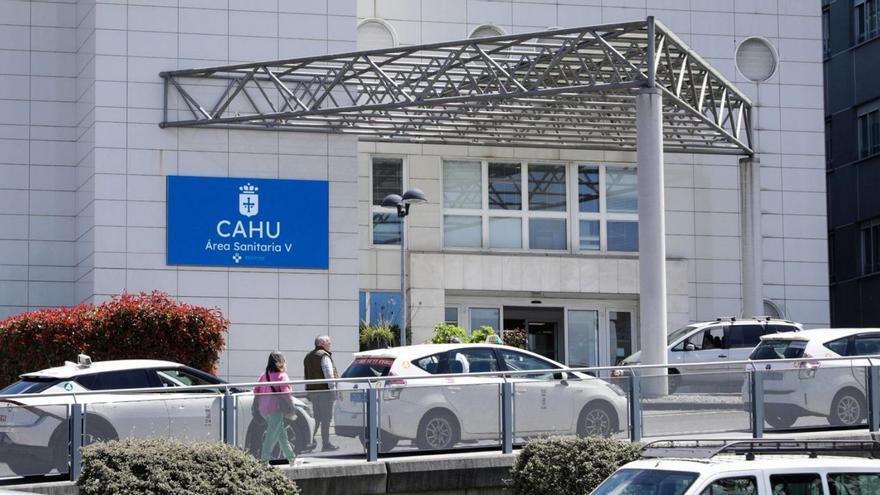 Entrada del Hospital Universitario de Cabueñes. | JUAN PLAZA