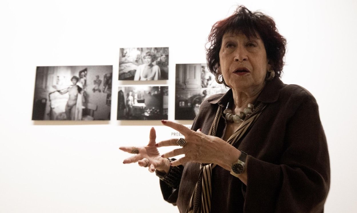 En imágenes | La Lonja de Zaragoza recorre la trayectoria de Pilar Aymerich, Premio Nacional de Fotografía