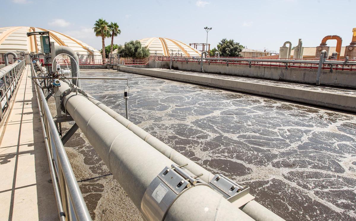 Depuradora del Rincón de León que trata y depura las aguas residuales de una parte de la ciudad de Alicante