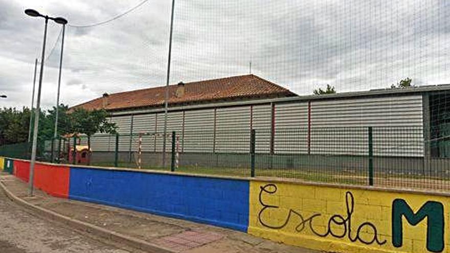 Una imatge de les plaques solars a l&#039;escola Montpalau d&#039;Argelaguer.