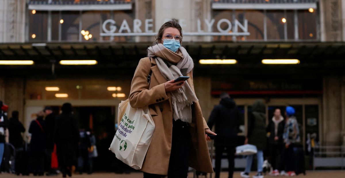 França bat el rècord d’incidència setmanal de covid des que va començar la pandèmia