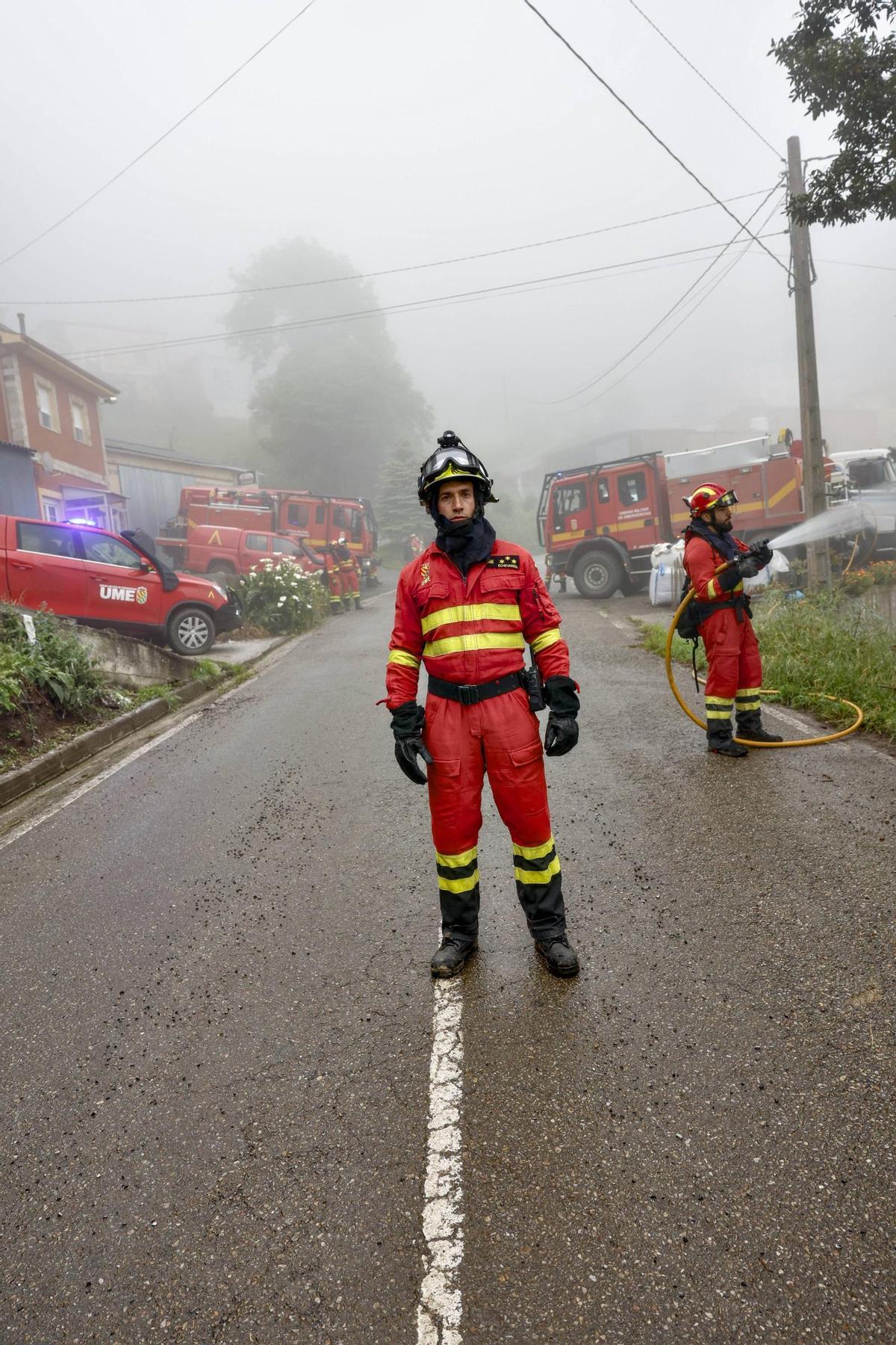 La UME se prepara en Valdés y Tineo para los incendios del verano