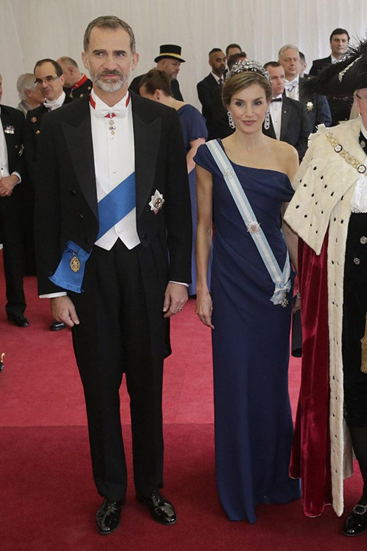 Letizia Ortiz y Felipe VI en la cena de gala en Londres