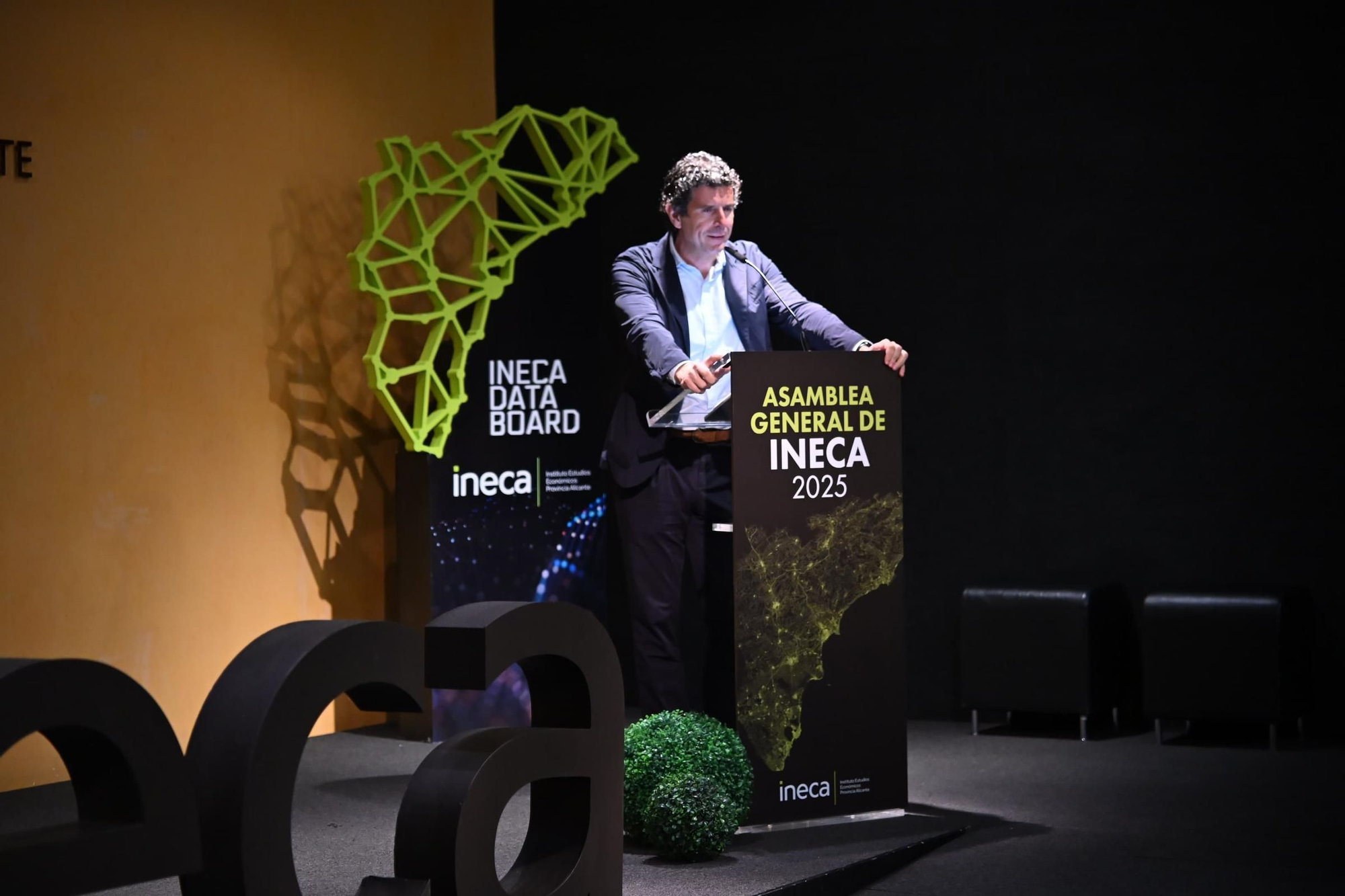 Ineca y Mazón se intercambian elogios