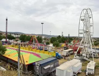 Las pulseras para menores y las horas sin música vuelven a la feria de Plasencia