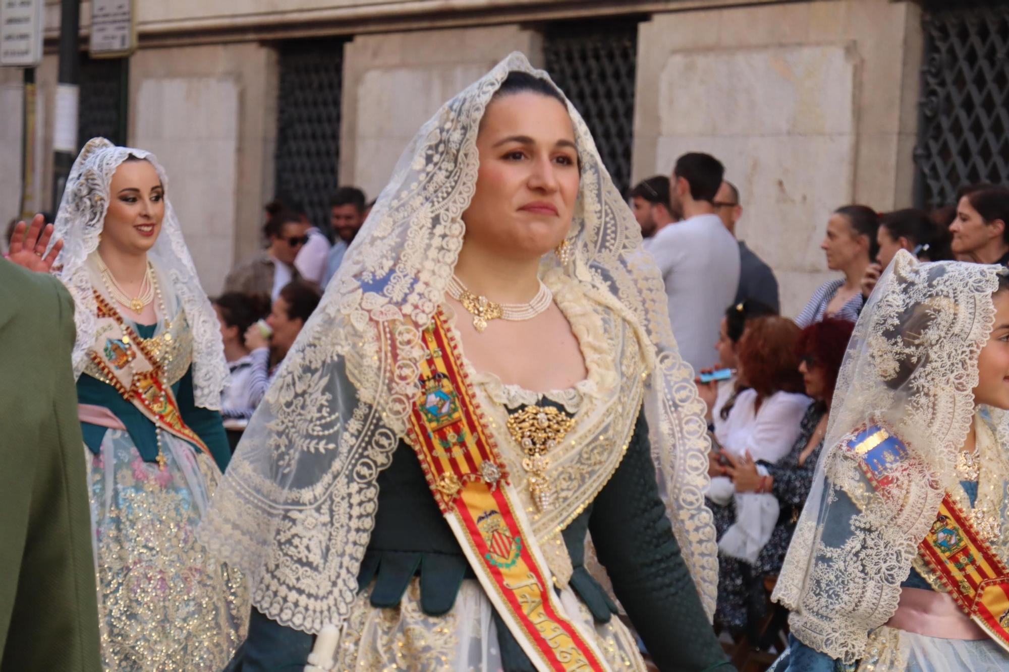 Comisiones de falla en la Procesión de la Virgen (4/5)