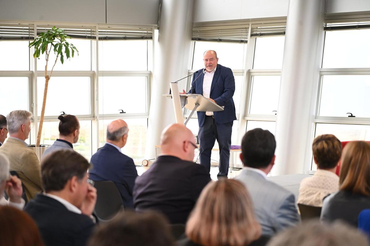 Fermí Crespo interviniendo en la jornada celebrada en Ciudad de la Luz.