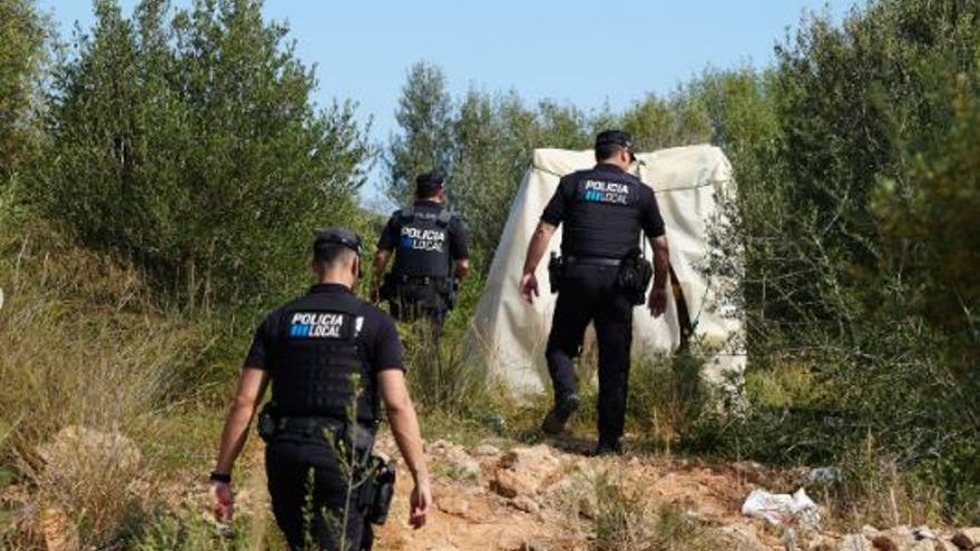 La Policía impone 15 multas en el asentamiento ilegal de Sa Joveria