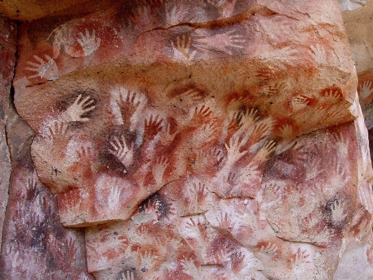 Impresiones en la Cuevas de las Manos sobre el Río Pinturas en la provincia de Santa Cruz, Argentina.