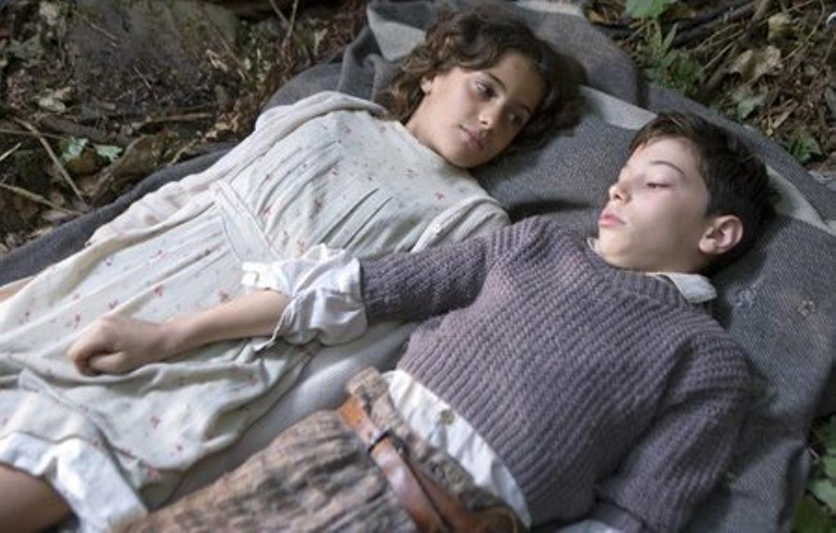 En cuarenta años de historia, únicamente Ana Alvargonzález, por Pa negre, ha obtenido el Goya en esta categoría, lo que evidencia una clara desconexión entre la amplia participación femenina y su reconocimiento en los principales galardones.