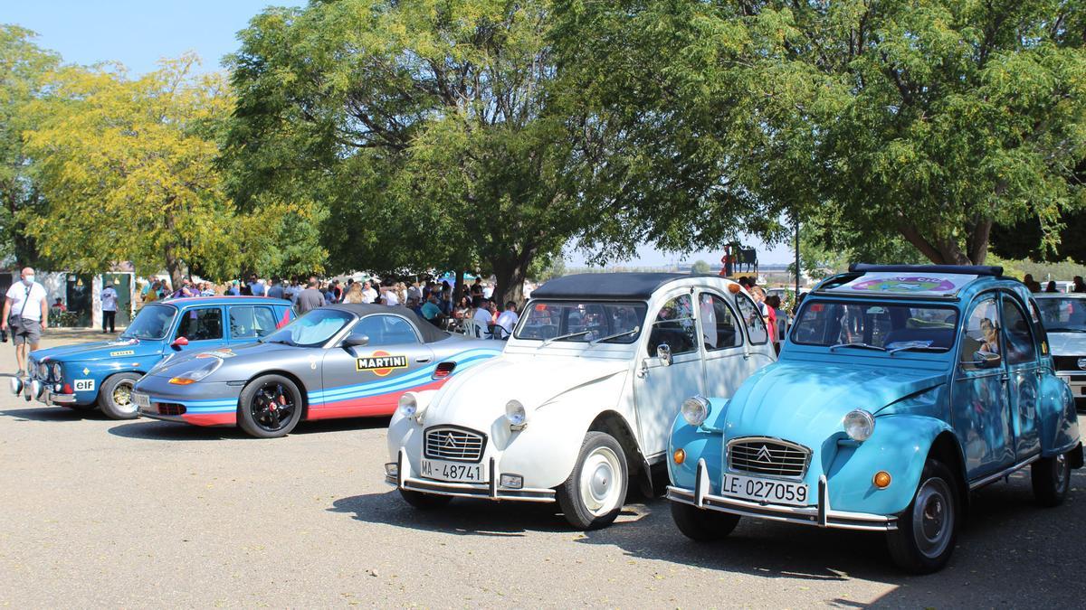 Concentración de coches clásicos en Antequera