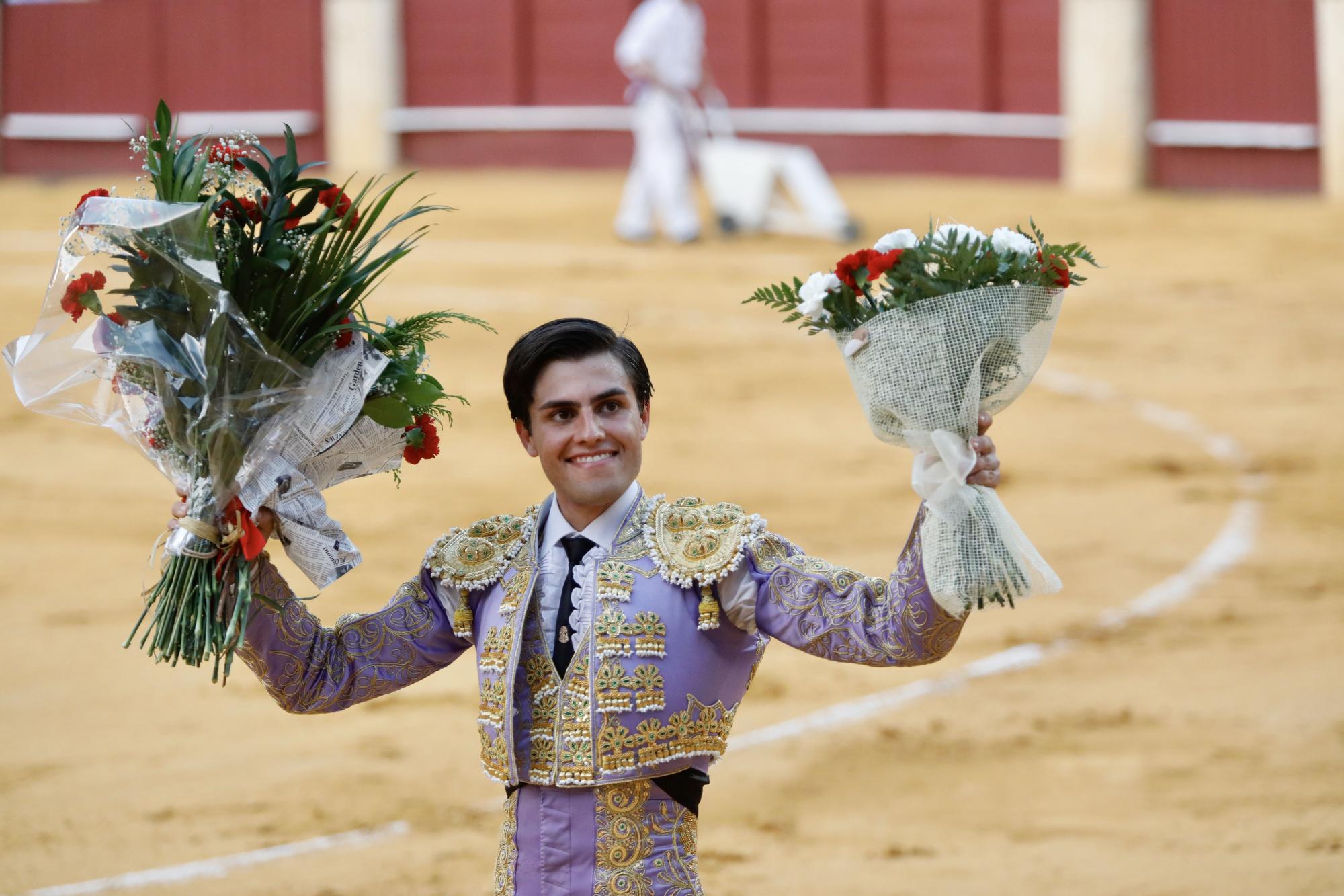 Fotos de la novillada que abre la feria taurina de Málaga