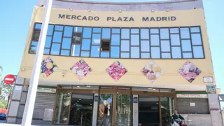 El bipartito de Elche se escuda en las mejoras para justificar el retraso en reformar los mercados de las plazas Madrid y Barcelona