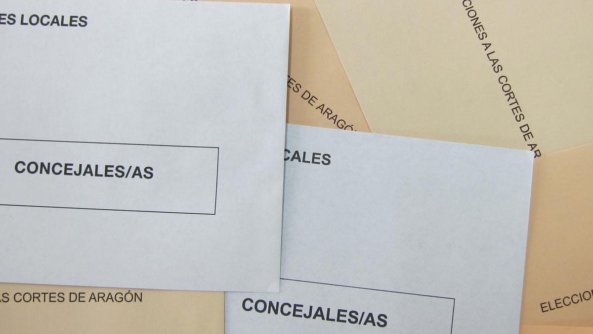 Foto de archivo de sobres de Elecciones municipales.