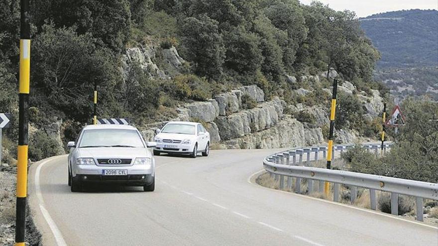 Muere un motorista de Zaragoza en Morella tras salirse de la N-232