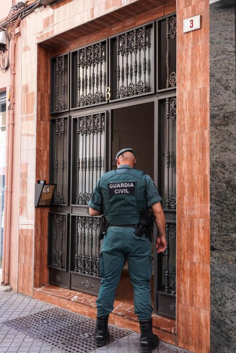 Operación de la Guardia Civil contra el blanqueo de dinero del narcotráfico en Málaga y Ceuta.