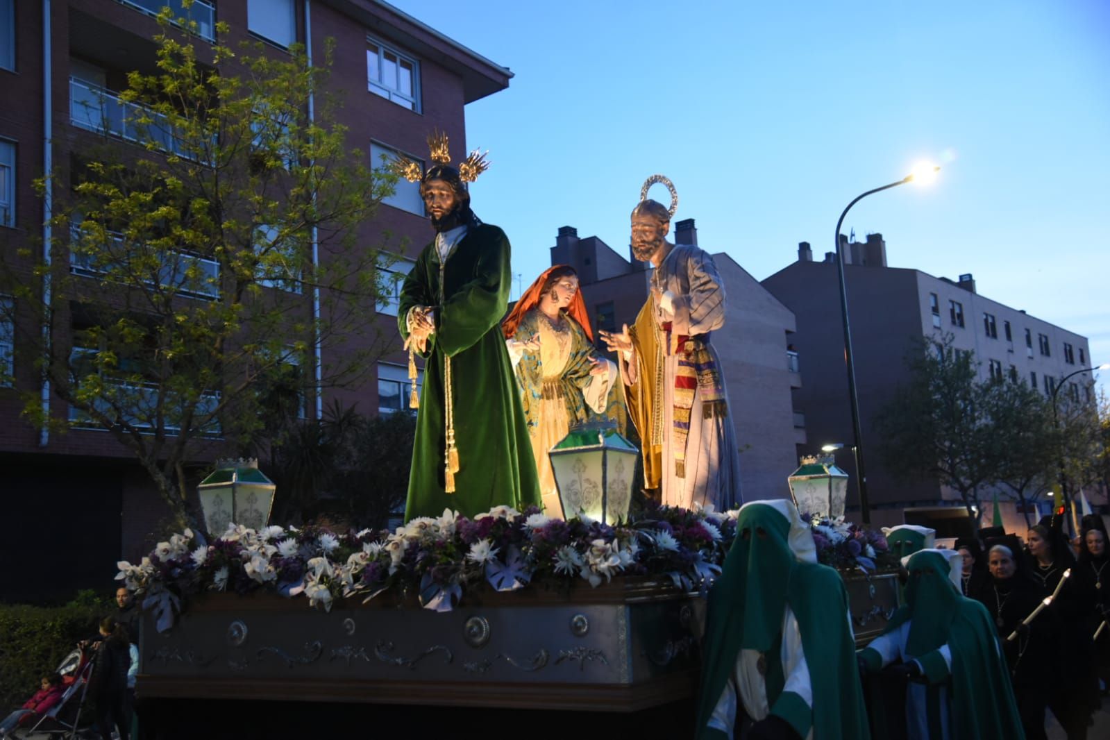 En imágenes | Procesiones del Miércoles Santo en Zaragoza