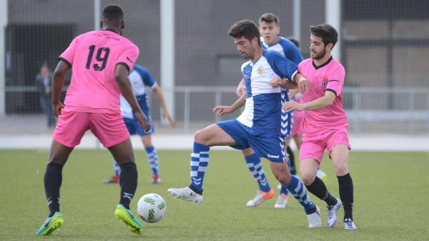 Una jugada del Sabadell B-Peralada