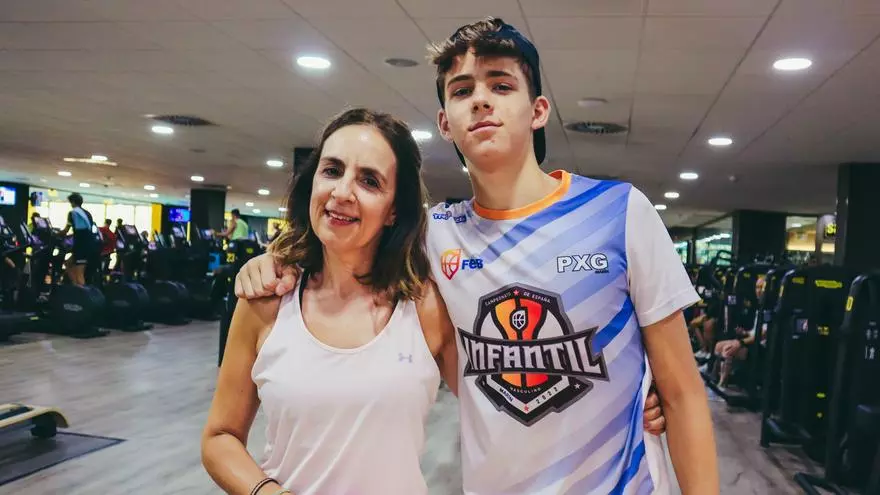 Maribel y Daniel vuelven al Perú tras varios años y cada uno hace su actividad favorita con la cuota familiar