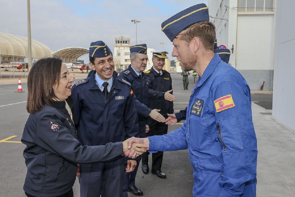 Todas las imágenes de la visita de la ministra de Defensa a la Academia General del Aire de San Javier