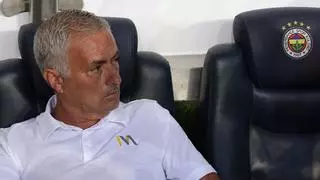 Mourinho, suspendido y multado en Turquía